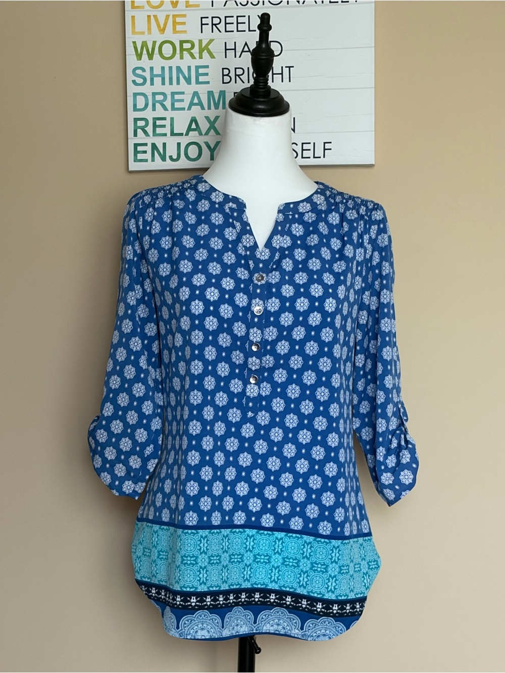 croft & barrow Blue Patterned Split-Neck Tunic with Aqua Border